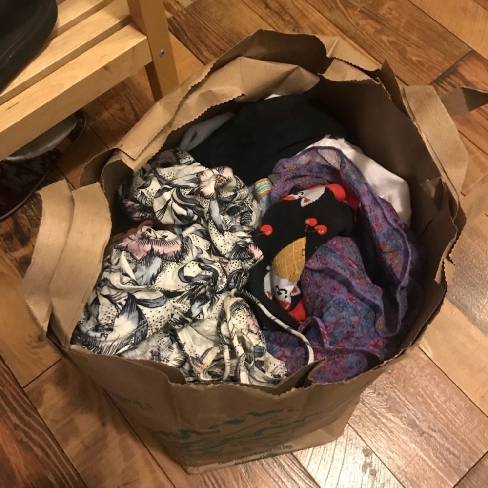 Size XS/S: Mystery box of women’s clothes